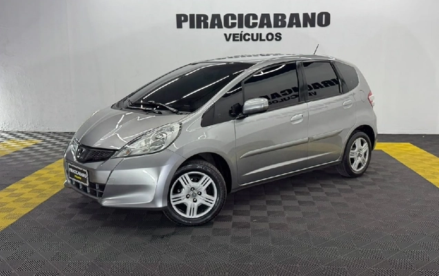 imagem-https://www.socarrao.com.br/sc-vehicle-images-prod/3967754/1789825967347-88e38e49-1270-8ba8-a69c-1a771efa683a-whatsappimage2026-08-21at1752452jpeg.jpg