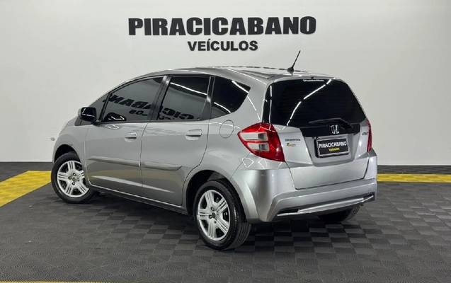 imagem-https://www.socarrao.com.br/sc-vehicle-images-prod/3967754/1789825967373-107aca9c-c44c-a6a5-e39d-1f8957a105b4-whatsappimage2026-08-21at175242jpeg.jpg