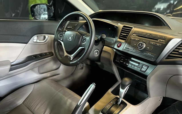 imagem-https://www.socarrao.com.br/sc-vehicle-images-prod/3967756/1789826035451-9_104330.jpg