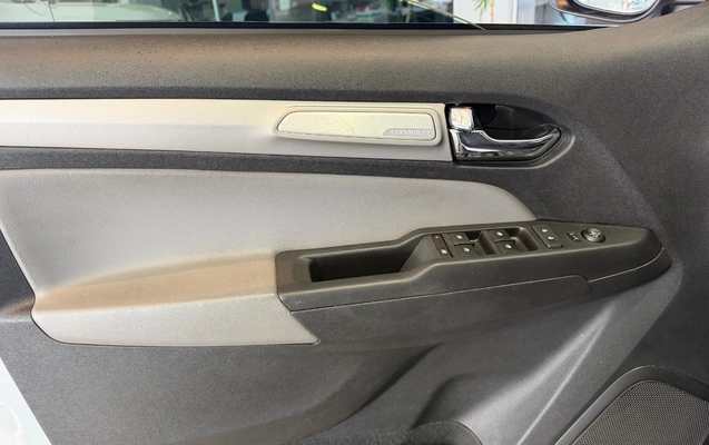 imagem-https://www.socarrao.com.br/sc-vehicle-images-prod/3967759/1789826075825-V2hhdHNBcHAgSW1hZ2UgMjAyNi0wOC0yNyBhdCAwOS41OC4zOCAoMikuanBlZw.jpeg