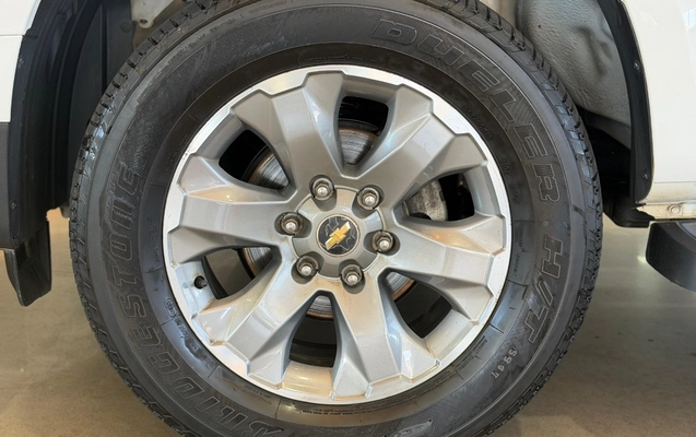 imagem-https://www.socarrao.com.br/sc-vehicle-images-prod/3967759/1789826076185-V2hhdHNBcHAgSW1hZ2UgMjAyNi0wOC0yNyBhdCAwOS41OC4zOSAoMykuanBlZw.jpeg