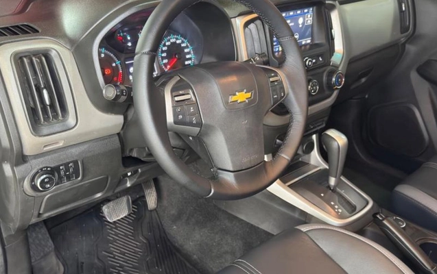 imagem-https://www.socarrao.com.br/sc-vehicle-images-prod/3967765/1789826152345-NzgxMzMyMl8xMl9CXzhjNThjZDU5MzQuanBlZw.jpeg