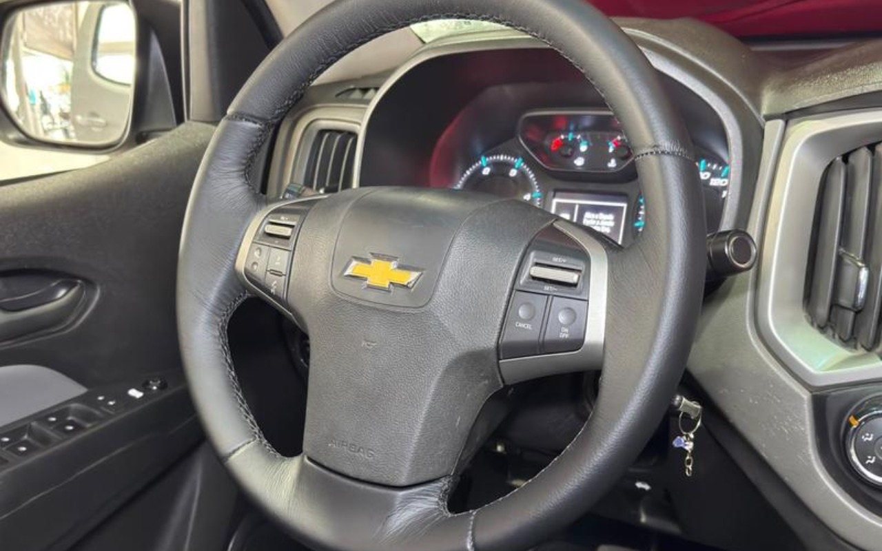 imagem-https://www.socarrao.com.br/sc-vehicle-images-prod/3967765/1789826152890-NzgxMzMyMl8yMV9CXzQ4ZjMwZGRiMmMuanBlZw.jpeg