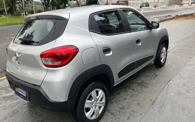 imagem-https://www.socarrao.com.br/sc-vehicle-images-prod/3967776/1789826244521-B58f16rkzR3CzmYBHR2heba4nw8WruW1.jpg