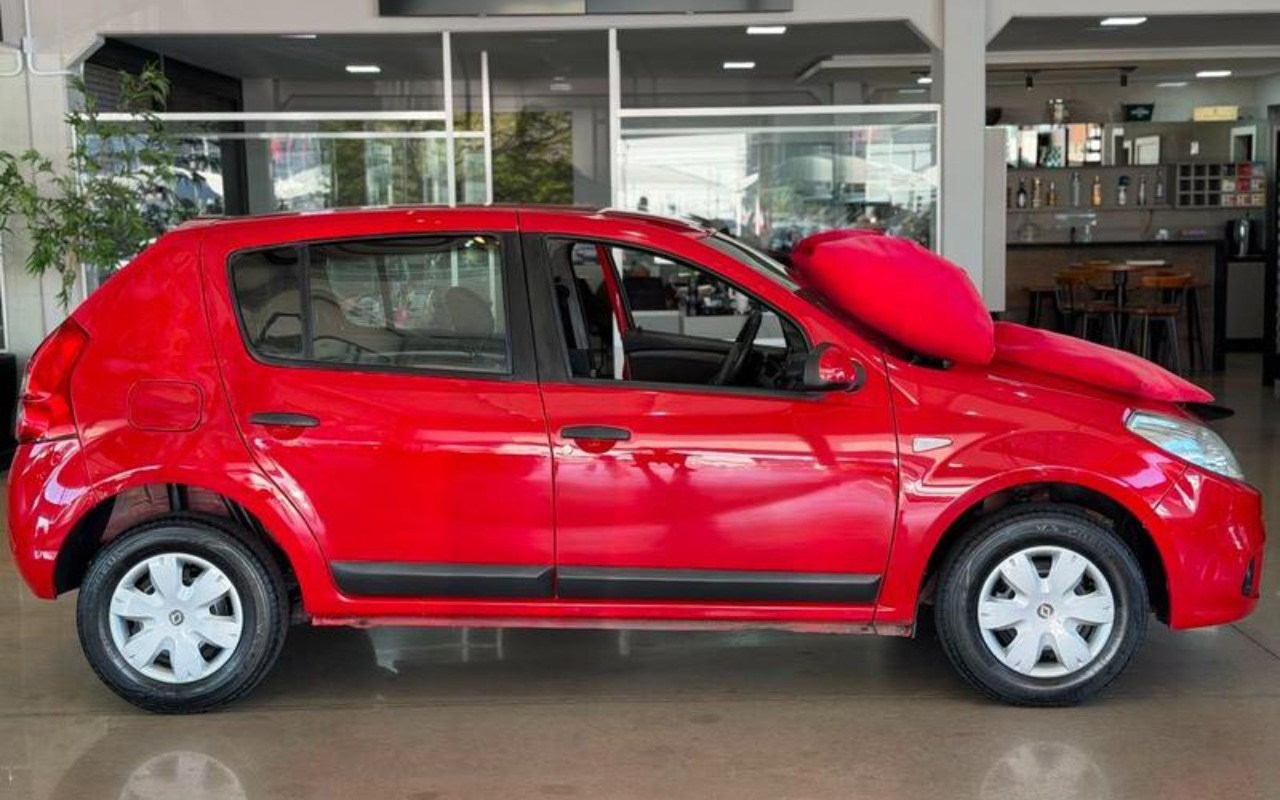 imagem-https://www.socarrao.com.br/sc-vehicle-images-prod/3967777/1789826246153-ODIxNDkxNV8yX0JfYzIzZTgxNzZlZi5qcGVn.jpeg
