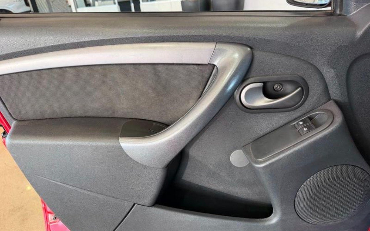 imagem-https://www.socarrao.com.br/sc-vehicle-images-prod/3967777/1789826246770-ODIxNDkxNV8xMF9CXzdhNjRkNDMwNjkuanBlZw.jpeg