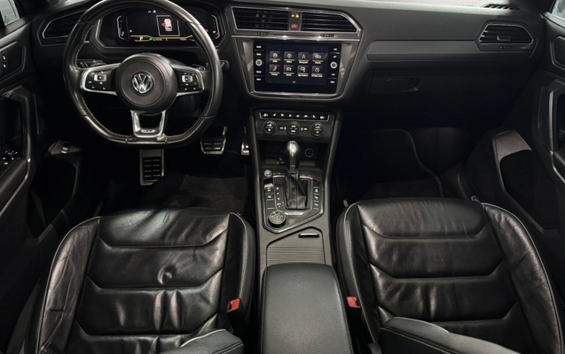 imagem-https://www.socarrao.com.br/sc-vehicle-images-prod/3967848/1789831906904-eFtCYSWw5NxiU65XLRHdY16r20XvR4YxlWTU.jpg