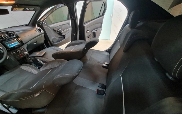 imagem-https://www.socarrao.com.br/sc-vehicle-images-prod/3967852/1789826615875-MTEuanBn.jpg