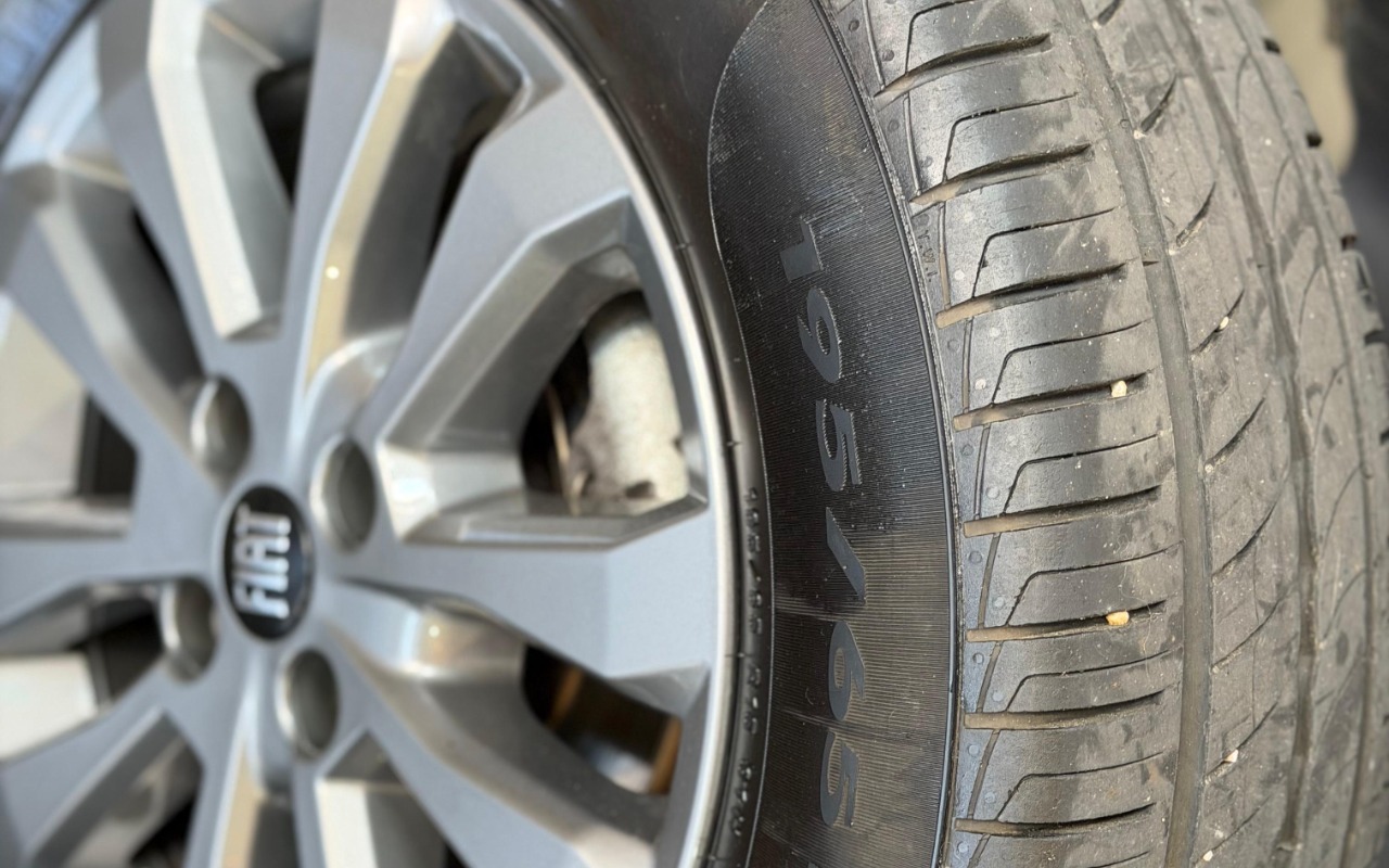 imagem-https://www.socarrao.com.br/sc-vehicle-images-prod/3967854/1789826666552-V2hhdHNBcHAgSW1hZ2UgMjAyNi0wOS0wOCBhdCAxNi4wOS41OSAoMikuanBlZw.jpeg