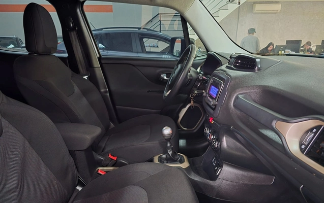 imagem-https://www.socarrao.com.br/sc-vehicle-images-prod/3967857/1789826909742-C6UgKBdoHTPbL0nnrPpzsv5y8RyxiGoz.jpg