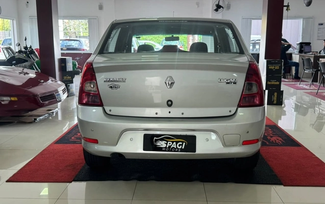 imagem-https://www.socarrao.com.br/sc-vehicle-images-prod/3967869/1792088422064-vehicle_image_1792088353_871273b248ff357337a101867e650745.jpeg