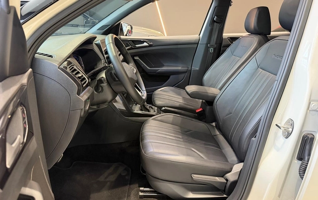 imagem-https://www.socarrao.com.br/sc-vehicle-images-prod/3967876/1789826921634-V2hhdHNBcHAgSW1hZ2UgMjAyNi0wOS0xNiBhdCAxNi40MS4wNyAoMSkuanBlZw.jpeg