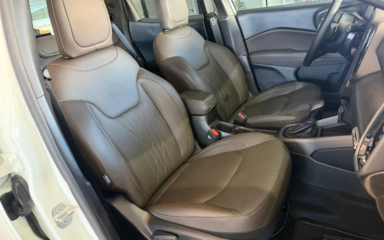 imagem-https://www.socarrao.com.br/sc-vehicle-images-prod/3967881/1789827012175-V2hhdHNBcHAgSW1hZ2UgMjAyNi0wOS0wNCBhdCAxMS4yNy4xNSAoMikuanBlZw.jpeg