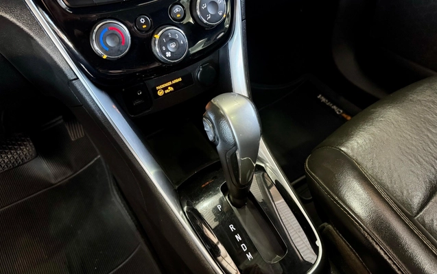imagem-https://www.socarrao.com.br/sc-vehicle-images-prod/3967947/1789827112651-V2hhdHNBcHAgSW1hZ2UgMjAyNi0wOS0wOCBhdCAxNi4zNC4xOSAoMSkuanBlZw.jpeg