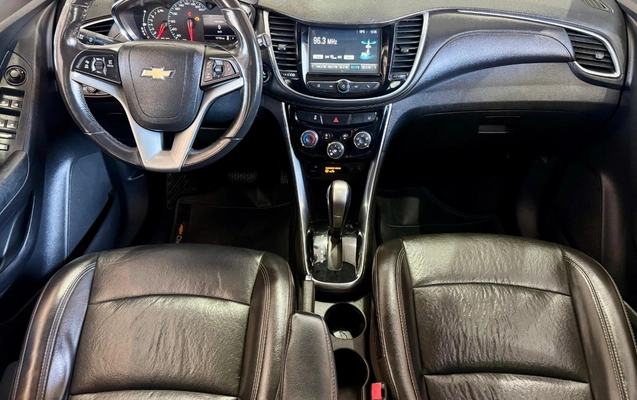imagem-https://www.socarrao.com.br/sc-vehicle-images-prod/3967947/1789827113152-V2hhdHNBcHAgSW1hZ2UgMjAyNi0wOS0wOCBhdCAxNi4zNC4yMC5qcGVn.jpeg