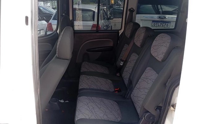 imagem-https://www.socarrao.com.br/sc-vehicle-images-prod/3967955/1789827225142-V2hhdHNBcHAgSW1hZ2UgMjAyNi0wNS0yOSBhdCAxMC40Mi4wNiAoMikuanBlZw.jpeg