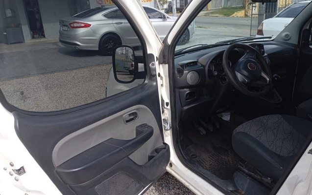 imagem-https://www.socarrao.com.br/sc-vehicle-images-prod/3967955/1789827225208-V2hhdHNBcHAgSW1hZ2UgMjAyNi0wNS0yOSBhdCAxMC40Mi4wNSAoMSkuanBlZw.jpeg