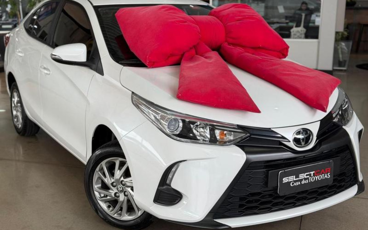 Toyota Yaris 2025 Branco — foto 1 de 3