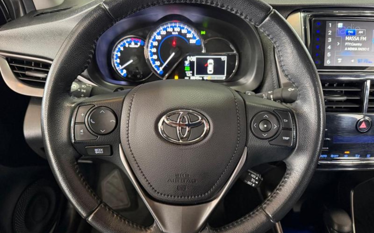 imagem-https://www.socarrao.com.br/sc-vehicle-images-prod/3967956/1789827252570-ODQ2OTYzM183X0JfNjIzODQ4NjM5Ny5qcGVn.jpeg