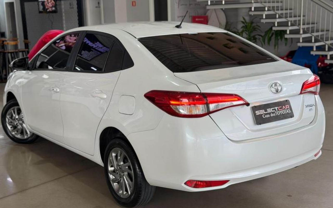 imagem-https://www.socarrao.com.br/sc-vehicle-images-prod/3967956/1789827252623-ODQ2OTYzM183X0JfY2I0M2FjZmQyMC5qcGVn.jpeg