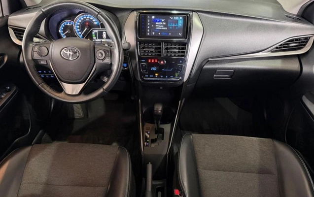 imagem-https://www.socarrao.com.br/sc-vehicle-images-prod/3967956/1789827253254-ODQ2OTYzM18xNl9CXzM2NTQyMDMwZmQuanBlZw.jpeg