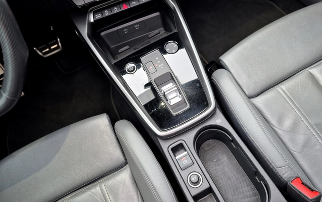 imagem-https://www.socarrao.com.br/sc-vehicle-images-prod/3967959/1789827286456-003_8530d7b6708f3d716bb4877ccfd8fc43.jpg