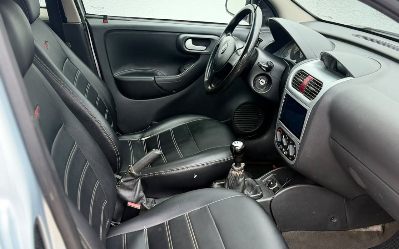 imagem-https://www.socarrao.com.br/sc-vehicle-images-prod/3967976/1789827527225-V2hhdHNBcHAgSW1hZ2UgMjAyNi0wOS0xOCBhdCAxMC4xMC4xNyAoMikuanBlZw.jpeg