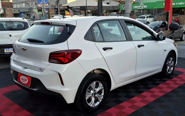 imagem-https://www.socarrao.com.br/sc-vehicle-images-prod/3967978/1789827549053-003_687dcf2c4214f07cbc8b155b6b2fb03a.jpg