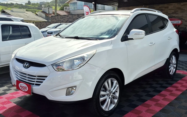 imagem-https://www.socarrao.com.br/sc-vehicle-images-prod/3967994/1789827715801-003_20d5d690b795aebe9a9bd075e21bfab6.jpg