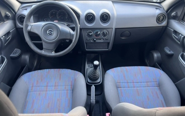 imagem-https://www.socarrao.com.br/sc-vehicle-images-prod/3967999/1790023852109-ZjU4OGRmNTAtZjI5My00YzE0LTkwZjQtZDVjNWNhOTA4Y2YwLmpwZw.jpg