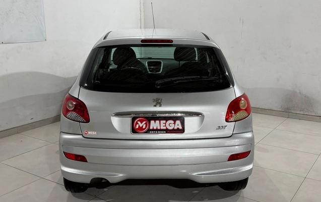 imagem-https://www.socarrao.com.br/sc-vehicle-images-prod/3968006/1789827890147-51647560dc304f768ae0d25eee07e9c6_1789827858614.jpg