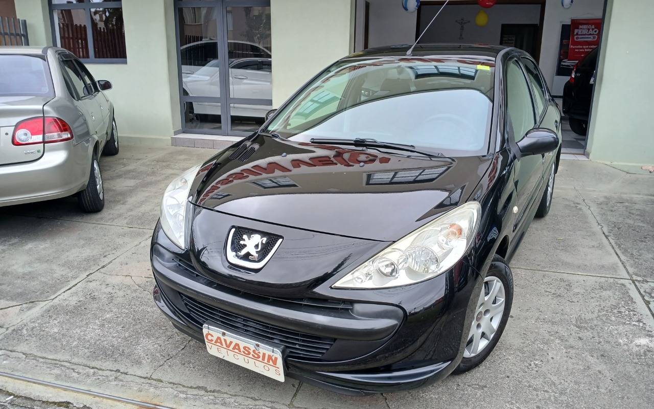 Peugeot 207 XR 1.4 Flex 8V 5p 2010 Preto — foto 1 de 3