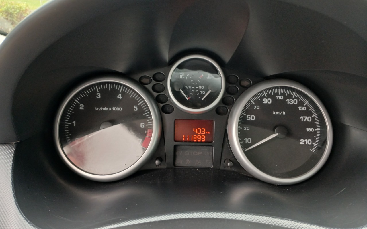 imagem-https://www.socarrao.com.br/sc-vehicle-images-prod/3968021/1789828152152-MTc4OTgyNzkzNTYxMDQyNDY3MzUzNjc4OTk2ODYwMDUuanBn.jpg