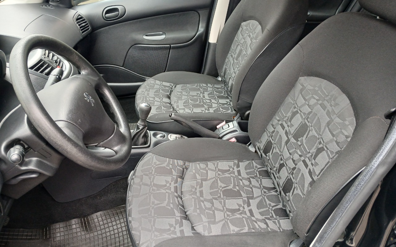 imagem-https://www.socarrao.com.br/sc-vehicle-images-prod/3968021/1789828152254-MTc4OTgyNzk2OTQ0MTU0OTY5Mjc1NzE2MTgxNzU0MDMuanBn.jpg