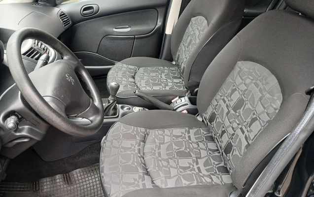 imagem-https://www.socarrao.com.br/sc-vehicle-images-prod/3968021/1789828152254-MTc4OTgyNzk2OTQ0MTU0OTY5Mjc1NzE2MTgxNzU0MDMuanBn.jpg