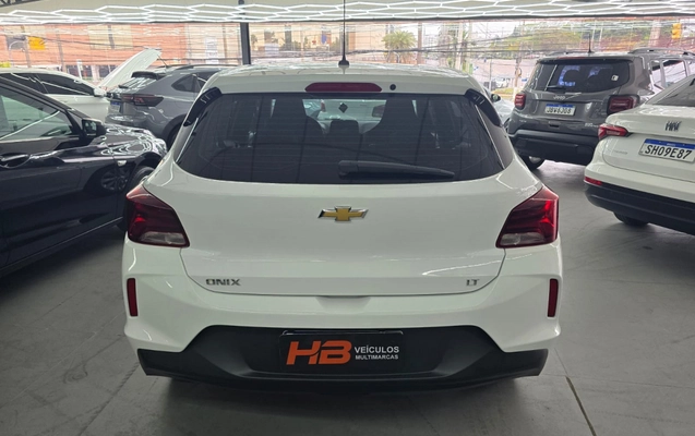 imagem-https://www.socarrao.com.br/sc-vehicle-images-prod/3968022/1789828667919-rNTjtZGWgTHYTFWKrTMzItt3nbINzznJ.jpg
