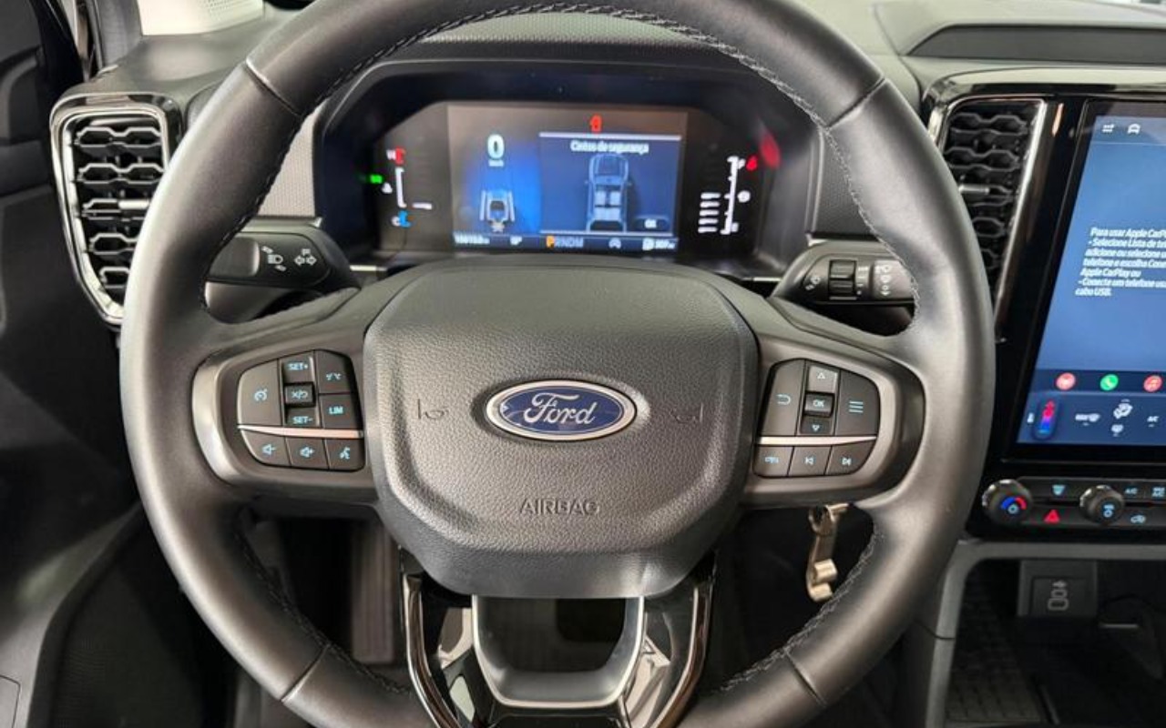 imagem-https://www.socarrao.com.br/sc-vehicle-images-prod/3968059/1789828684856-ODQ1NjMzOF8zX0JfZTdhYjZiOTMzZC5qcGVn.jpeg