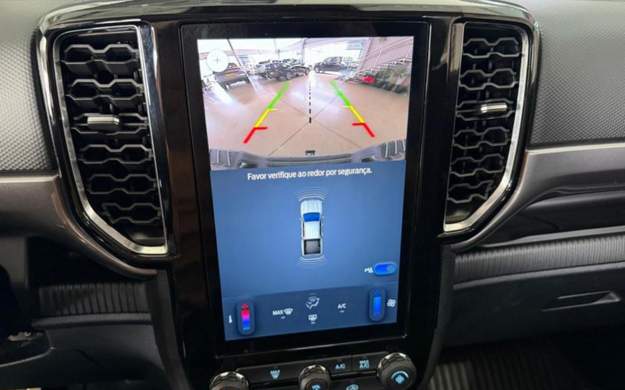 imagem-https://www.socarrao.com.br/sc-vehicle-images-prod/3968059/1789828685138-ODQ1NjMzOF8xMV9CX2U0ZmFjOTRiMDQuanBlZw.jpeg