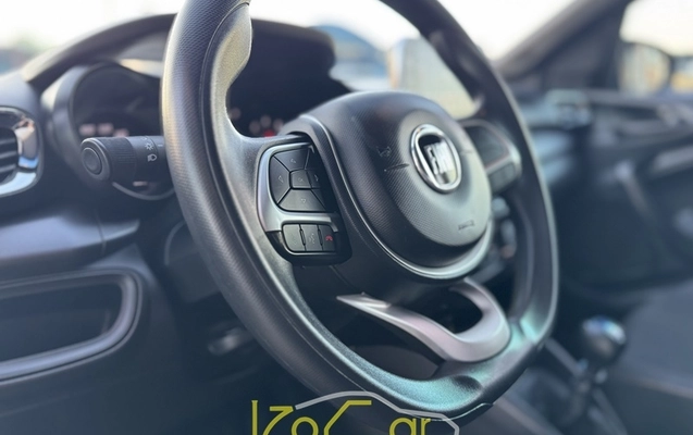 imagem-https://www.socarrao.com.br/sc-vehicle-images-prod/3968081/1789828934456-CAylQvBaSmhBYbH9m3xSZMhfe6rmIbWb.jpg