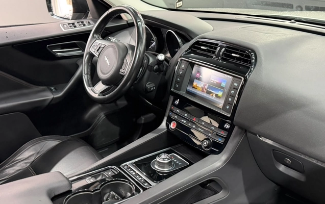 imagem-https://www.socarrao.com.br/sc-vehicle-images-prod/3968112/1789829176948-003_7ce223df4d5ae99db5c18cc0c70ec6af.jpg
