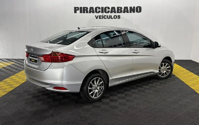 imagem-https://www.socarrao.com.br/sc-vehicle-images-prod/3968166/1789829693595-f2f90d8a-f5c6-d42e-4c0f-0cc5e961d49d-whatsappimage2026-09-01at1631203jpeg.jpg