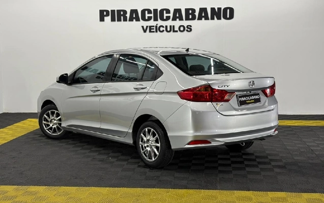 imagem-https://www.socarrao.com.br/sc-vehicle-images-prod/3968166/1789829693603-d3ec5a86-6335-7d72-fbee-deed88a6d16a-whatsappimage2026-09-01at163121jpeg.jpg
