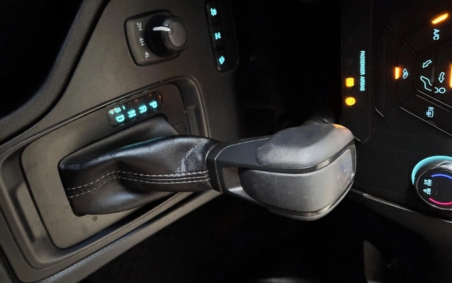 imagem-https://www.socarrao.com.br/sc-vehicle-images-prod/3968192/1789829894647-10.jpg