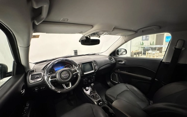 imagem-https://www.socarrao.com.br/sc-vehicle-images-prod/3968277/1789830809978-4_025756.jpg