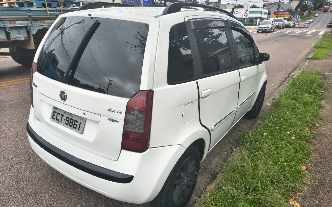 imagem-https://www.socarrao.com.br/sc-vehicle-images-prod/3968289/1789830947645-SU1HXzIwMjYwOTE5XzExNTgyNjE4M19IRFIuanBn.jpg