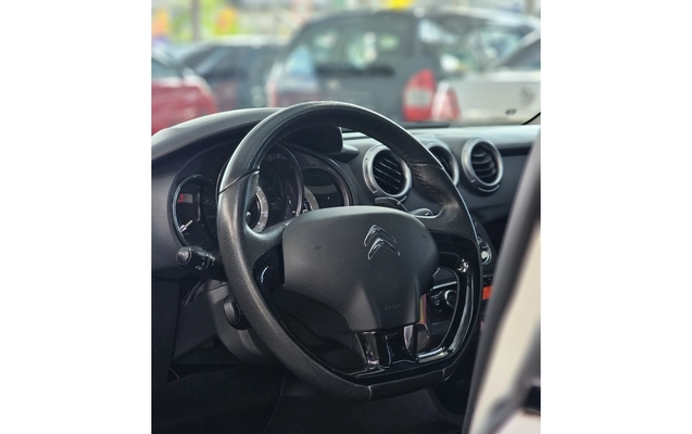 imagem-https://www.socarrao.com.br/sc-vehicle-images-prod/3968316/1789831397094-1_121051.jpg