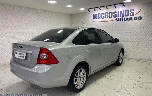 imagem-https://www.socarrao.com.br/sc-vehicle-images-prod/3968451/1789832076376-63201f74f4294dd3a5f876c3d1b93e77_1789831435432.jpg