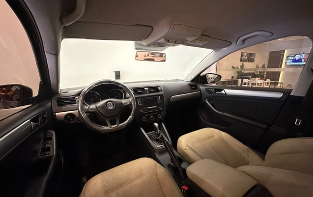 imagem-https://www.socarrao.com.br/sc-vehicle-images-prod/3968475/1789832262929-8_061418.jpg