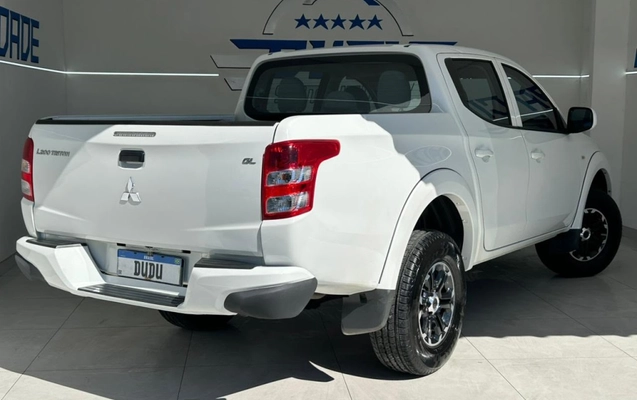 imagem-https://www.socarrao.com.br/sc-vehicle-images-prod/3968597/1789833421235-6_125639.jpg