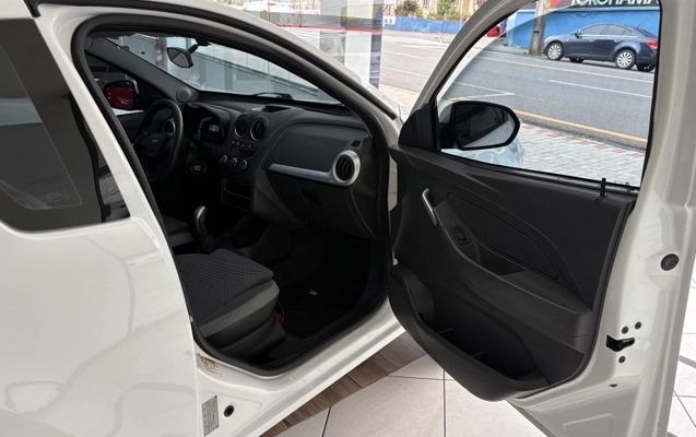 imagem-https://www.socarrao.com.br/sc-vehicle-images-prod/3968622/1789833954499-FX1wDYn4QTJaGIWxrCpcL3lAHTs9r8kA.jpg